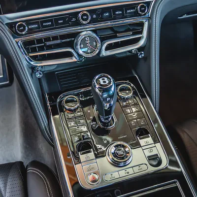 Bentley Flying Spur Hybrid 2023  DONE ONLY 600KM-18