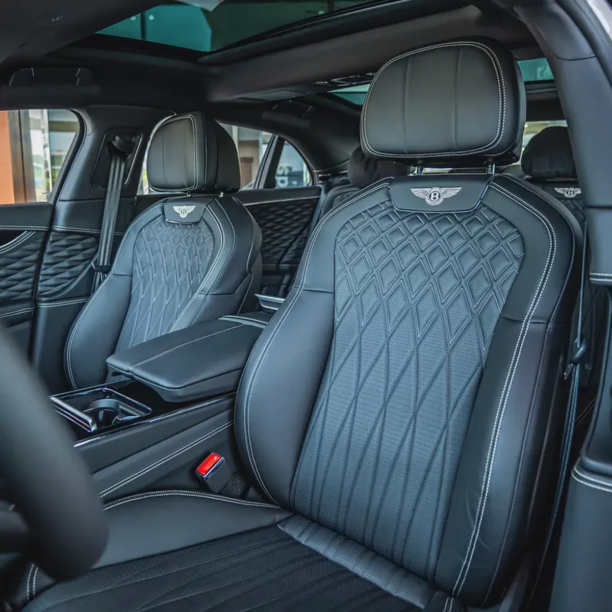 Bentley Flying Spur Hybrid 2023 DONE ONLY 600KM-10-10