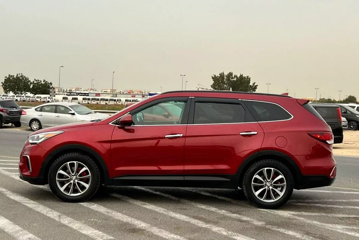 Hyundai Santa Fe GLS 2018 Hyundai Santafe 3.3L V6 - Rear Camera - AWD 4x4 - 7 Seats-3-0
