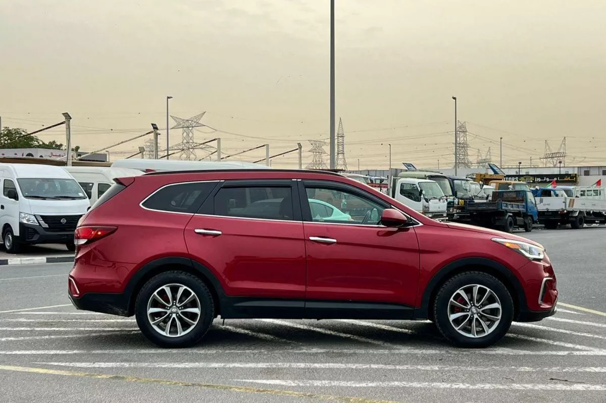 Hyundai Santa Fe GLS 2018 Hyundai Santafe 3.3L V6 - Rear Camera - AWD 4x4 - 7 Seats-8-0