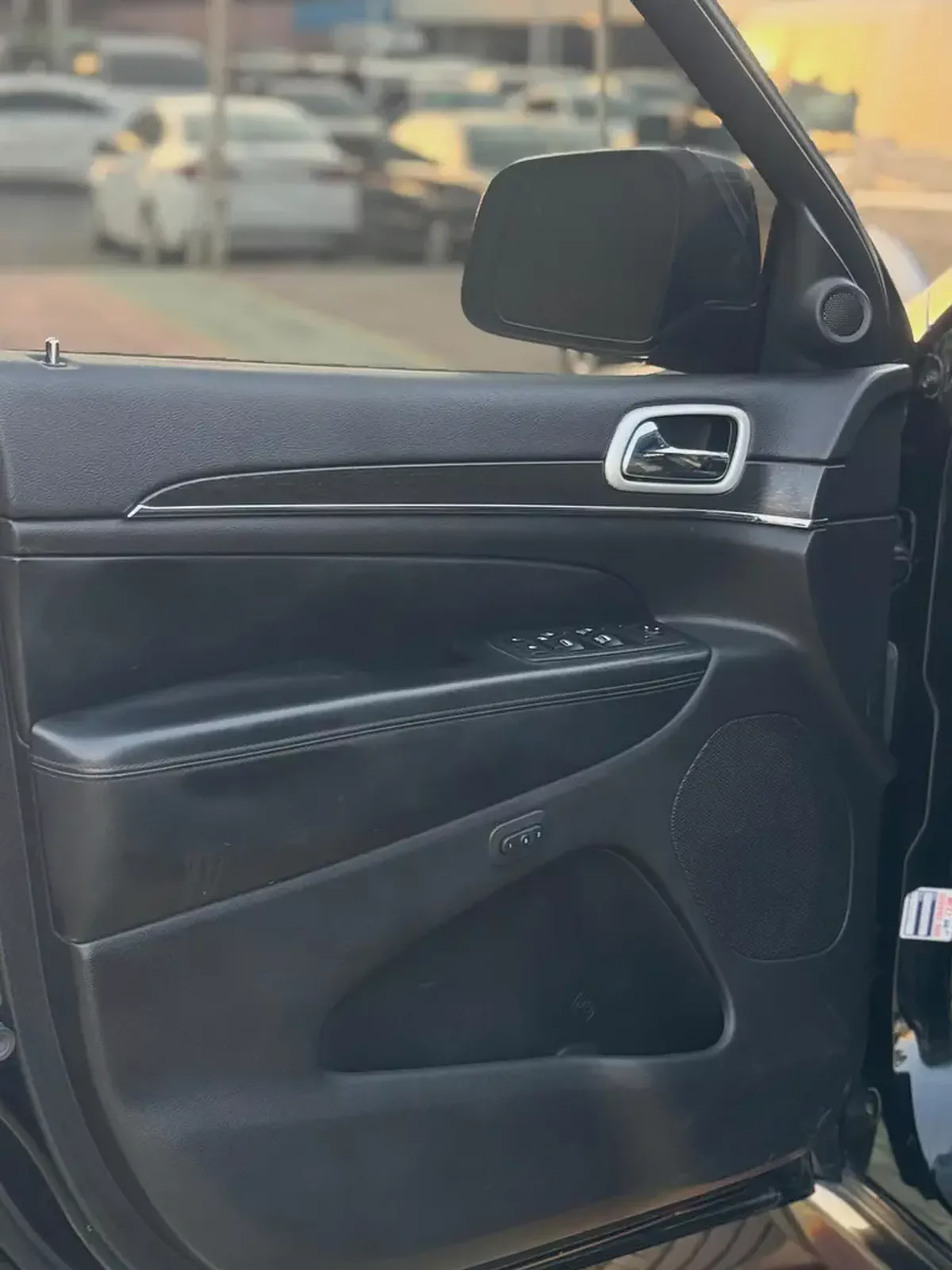 JEEP CHEROKEE 2018-8-8