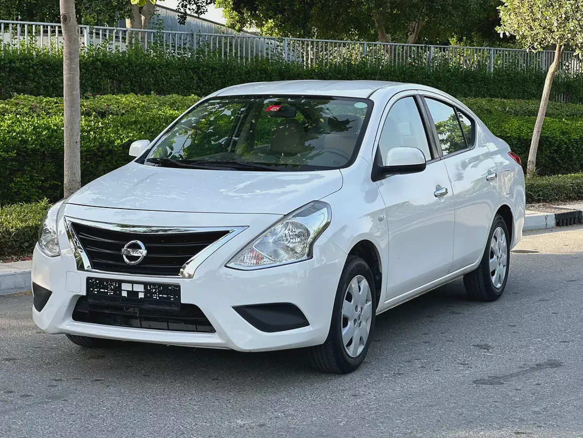 Nissan Sunny 2023 SE | GCC Specs | Low Mileage