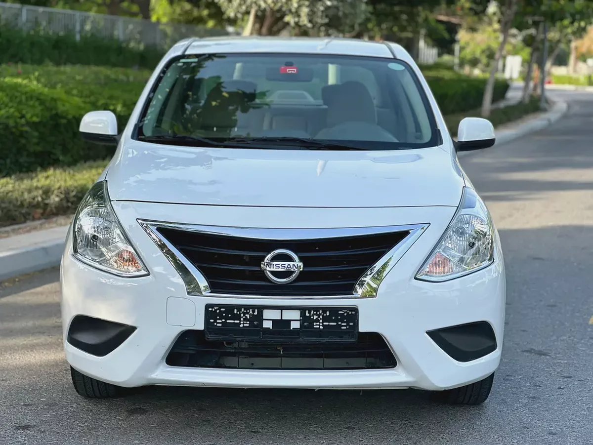 Nissan Sunny 2023 SE | GCC Specs | Low Mileage-1-1