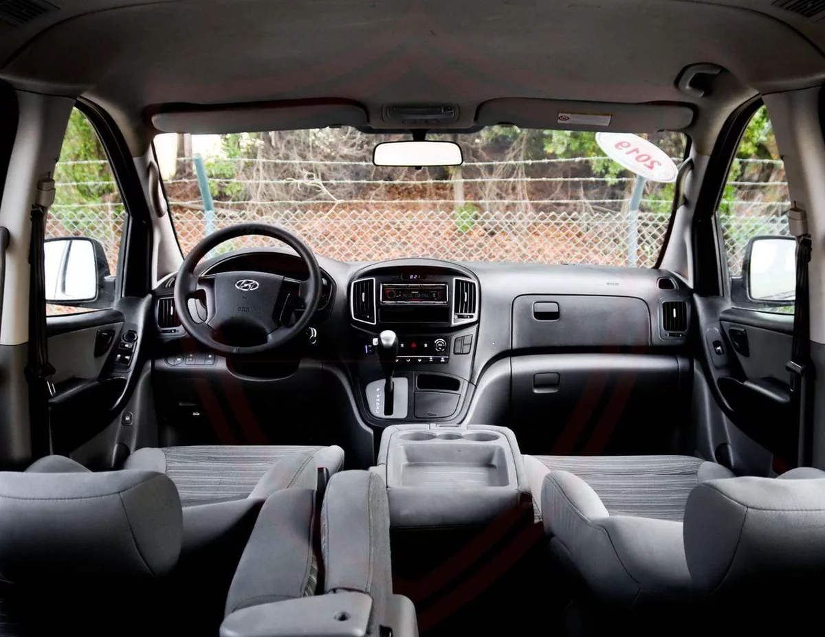 Hyundai H-1  Hyundai H1 | 2.4 L | 2019 | GCC | Accident-Free | In Excellent Condition | 914 P.M-11-0