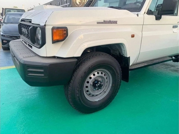 Toyota Land Cruiser 70 4.0L PETROL V6 3 DOORS 4WD 2024 GCC
