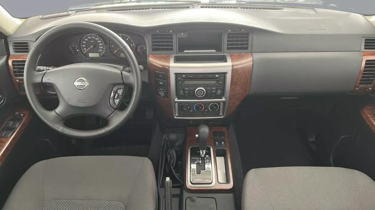 Nissan Patrol SAFARI SW Safari 4.8L A/T-6-0