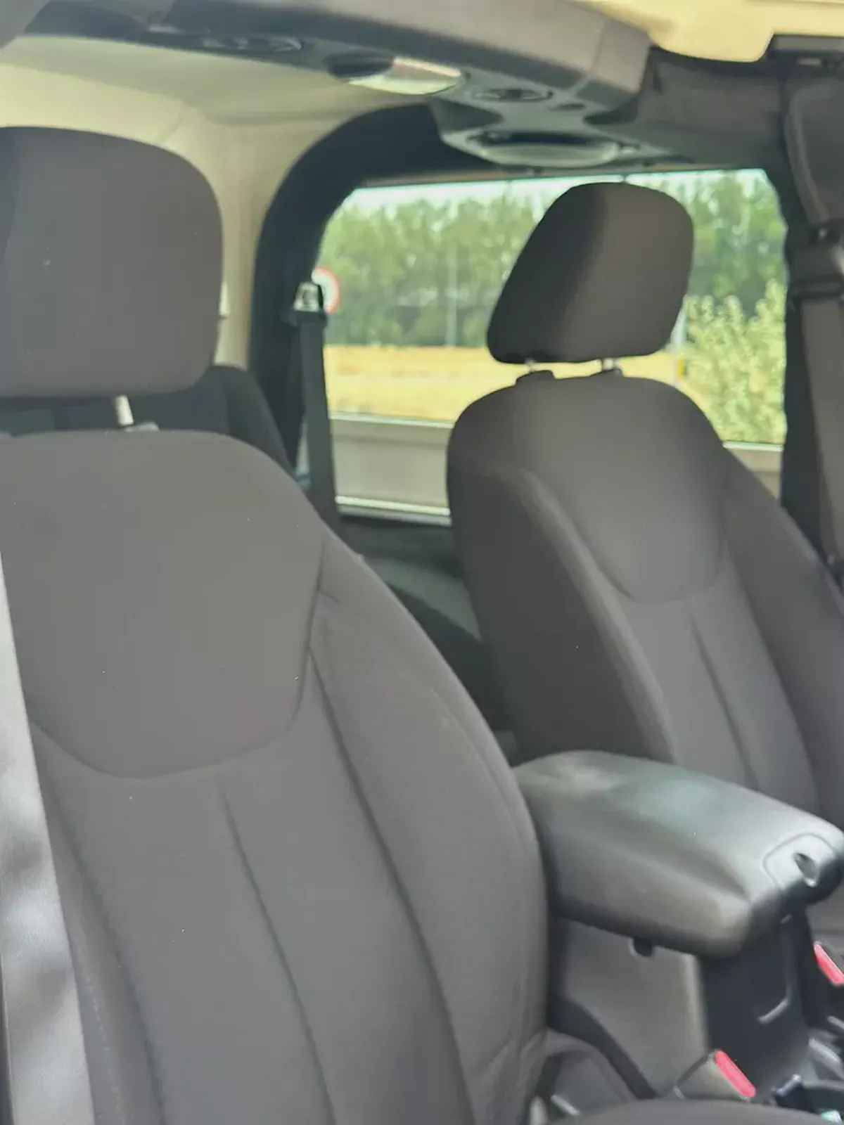 EXCELLENT CONDITION | ORIGINAL PAINT | GCC | JEEP WRANGLER SPORT 2014-12-12