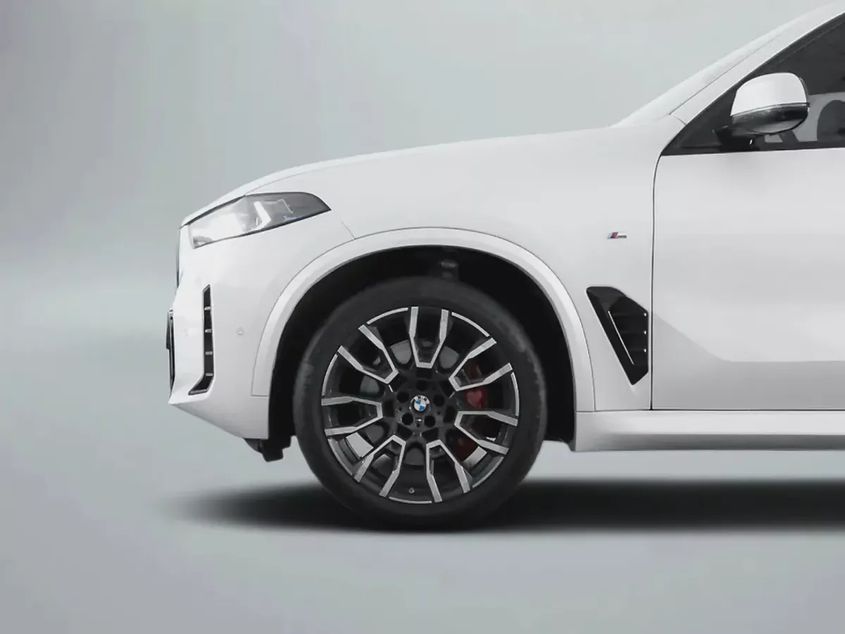 6,299 / 60 months | 0% DP | 2025 BMW X5 40i M Sport Pro / Full Service History-5-5