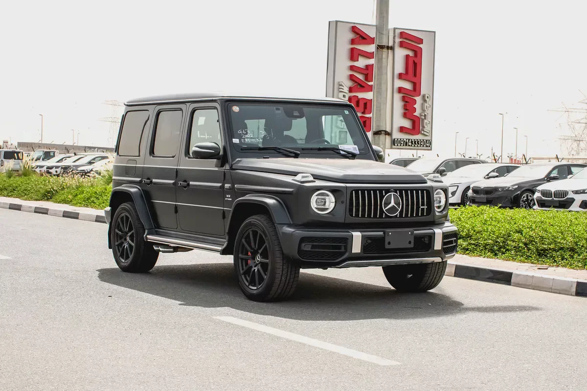 2022 - BENZ G63 AMG  - SUPER CLEAN - LIKE NEW - ONLY 32,000 KM