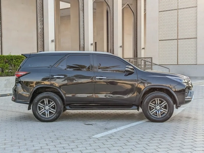 TOYOTA FORTUNER 2020 FACELIFTED 2025 DIESEL V4 GCC IN EXCELLENT CONDITION-16