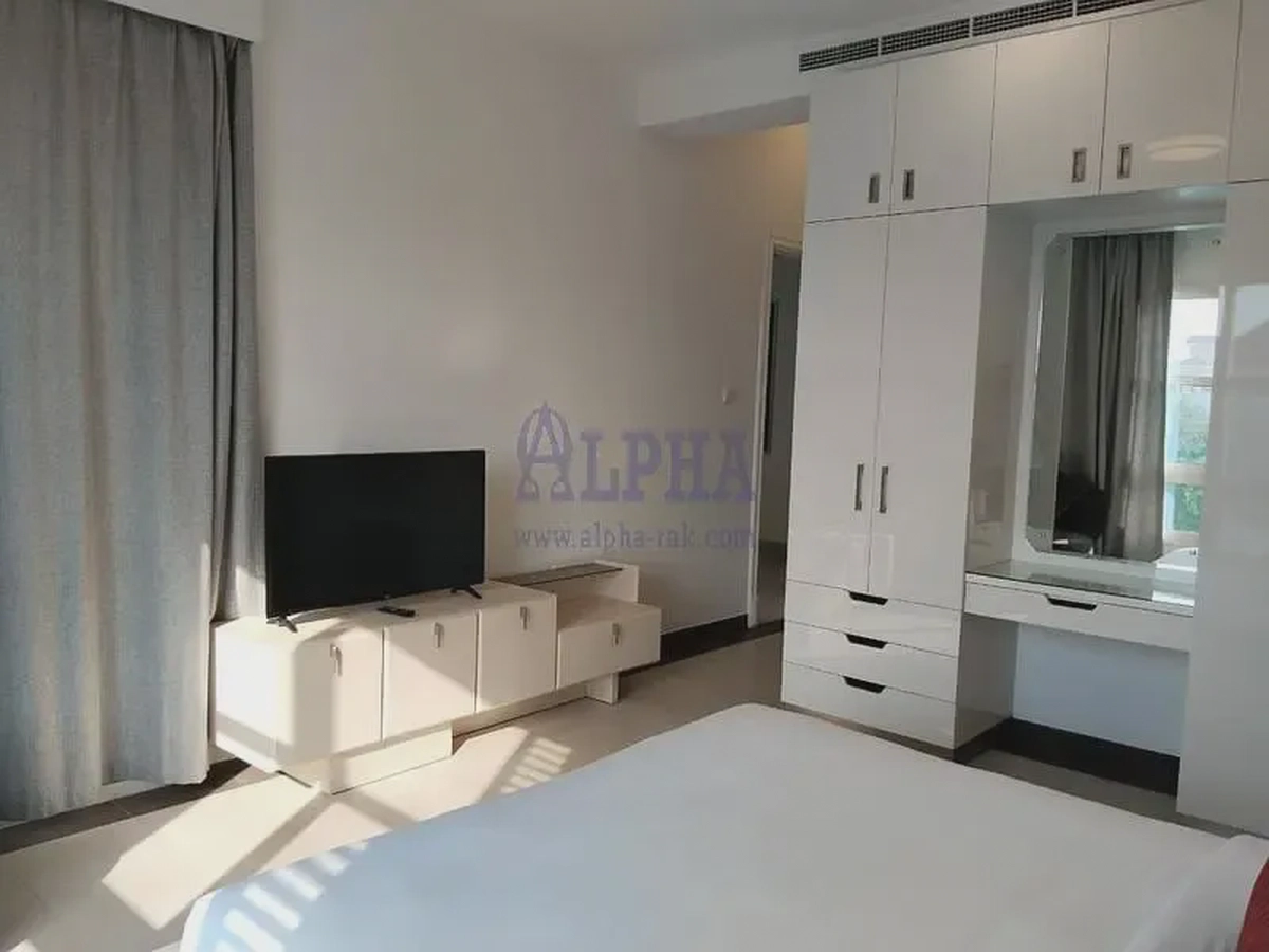 3 Bedrrom + Maid Room | Private Pool | Full Furnished-3-3