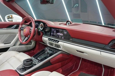 Porsche 911 Turbo S Cabriolet-10