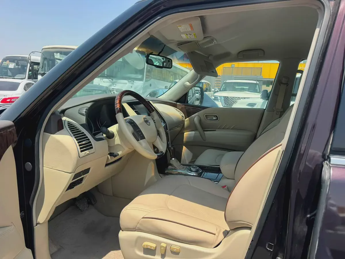 Nissan patrol 2011 brown color GCCcalen car-7-7