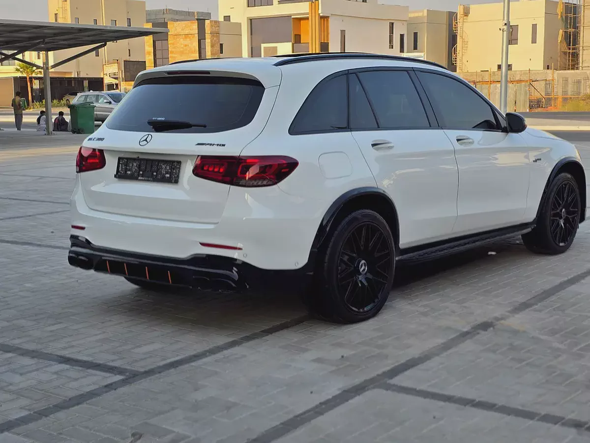 Mercedes-Benz GLC 300 AMG 4MATIC 2020 - Korean Specs - Pristine Condition-5-5