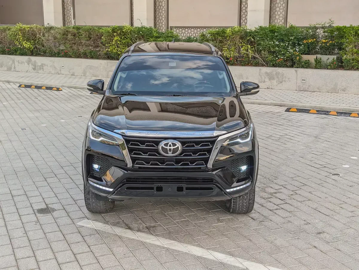 TOYOTA FORTUNER 2017 FACELIFTED 2025 GXR V6 GCC IN PERFECT CONDITION-18-18