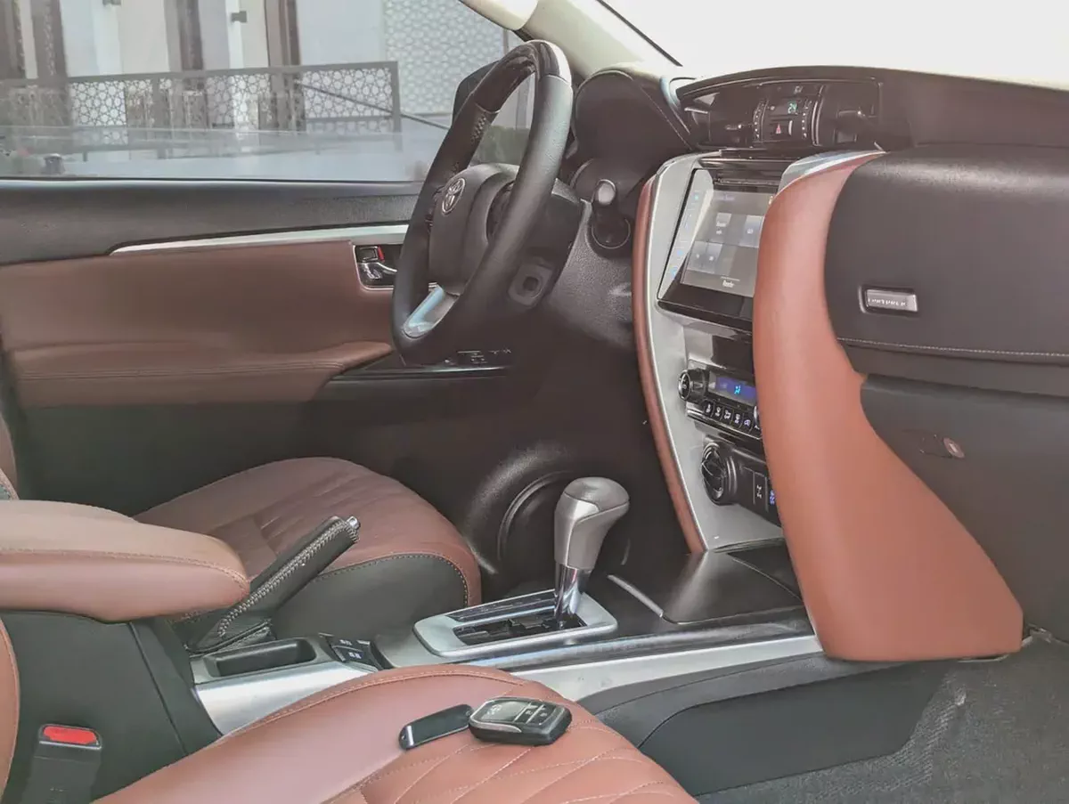 TOYOTA FORTUNER 2017 FACELIFTED 2025 GXR V6 GCC IN PERFECT CONDITION-3-3