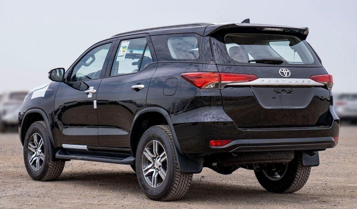 Toyota Fortuner Toyota Fortuner 2.7L Petrol AT MY2025-6-0