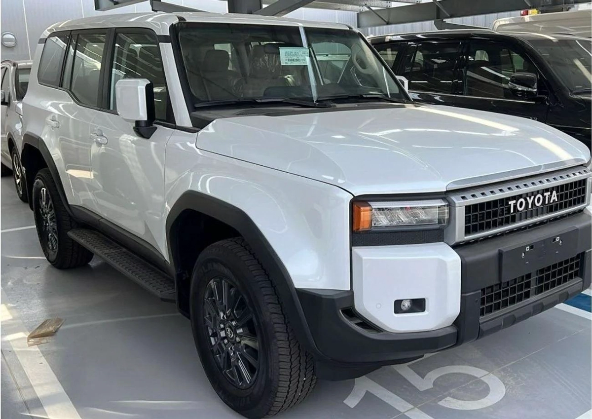Toyota Prado 2.4L PETROL 2024 GCC-4-4