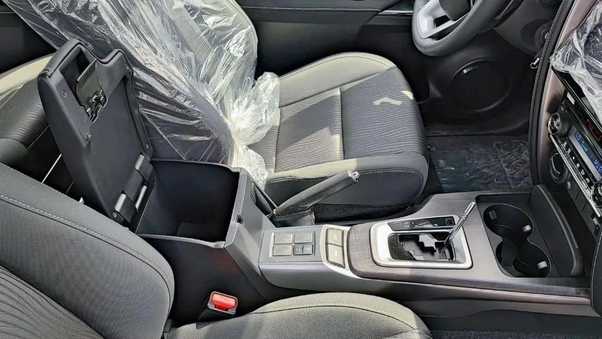Toyota Fortuner EXR GXR 2.4L DLESEL-11-0