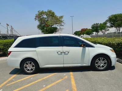 Honda Odyssey EX 2012 GCC Specs well maintained-6