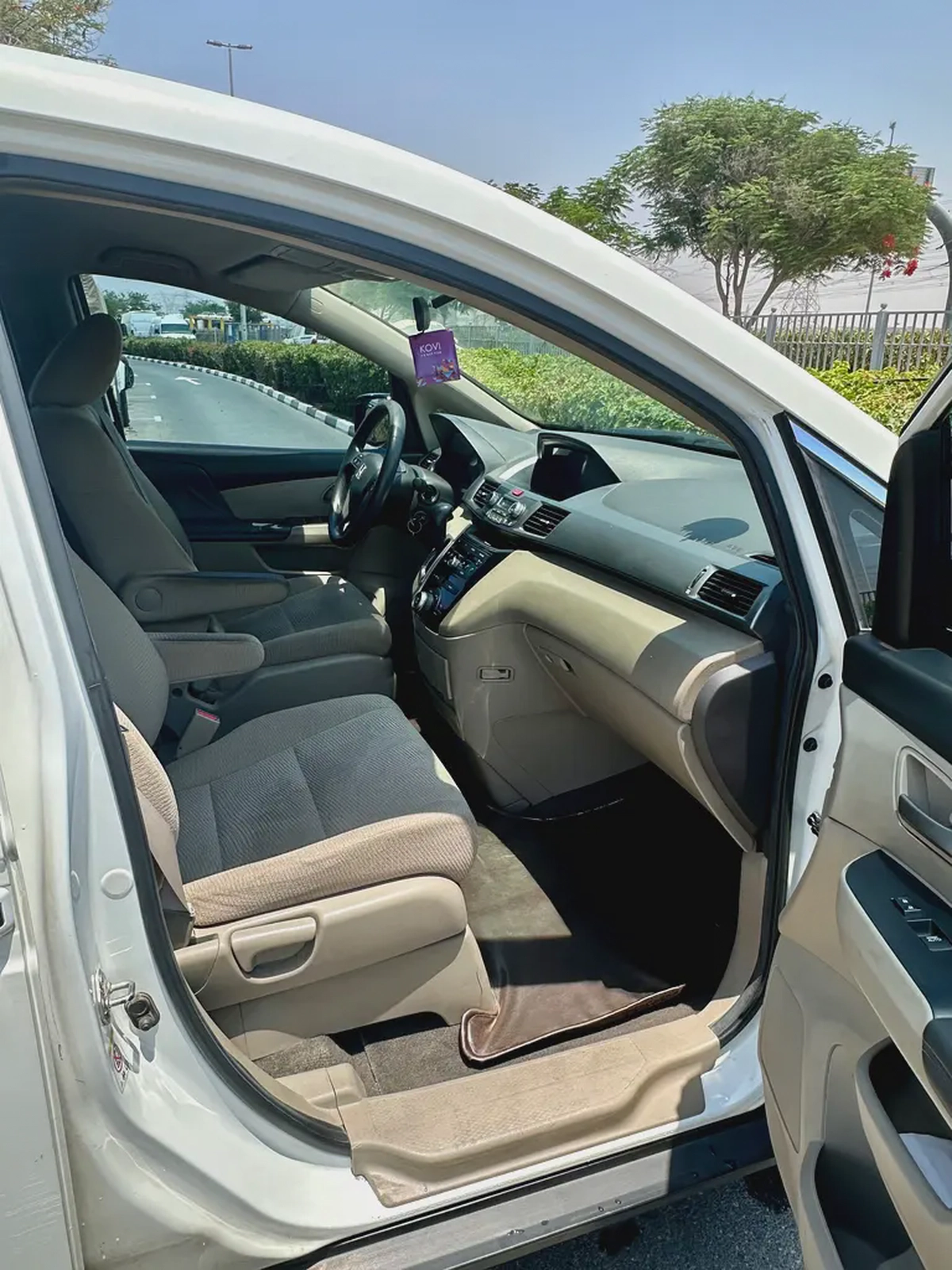Honda Odyssey EX 2012 GCC Specs well maintained-7-7