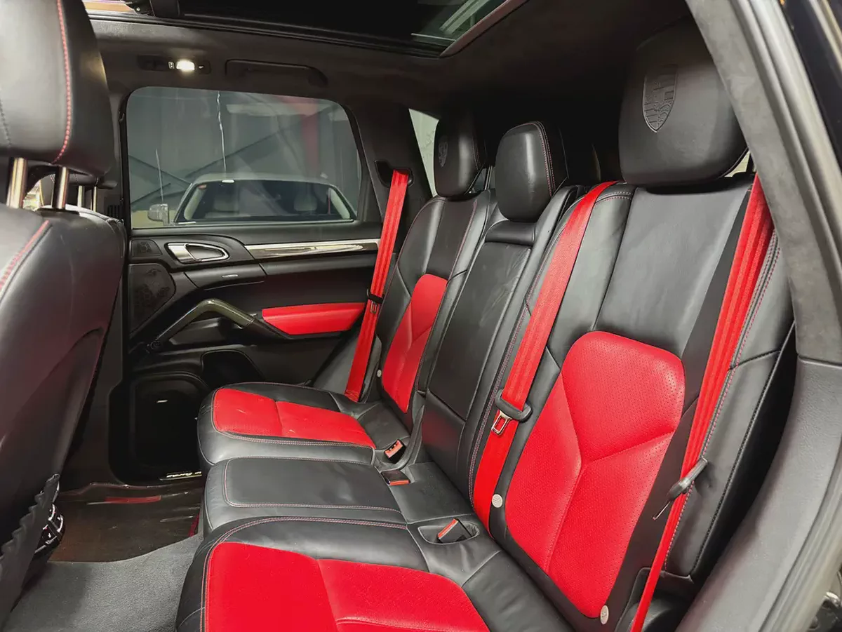 Porsche Cayenne Turbo 2013 | GCC Specs | Low Mileage | High Option-13-13