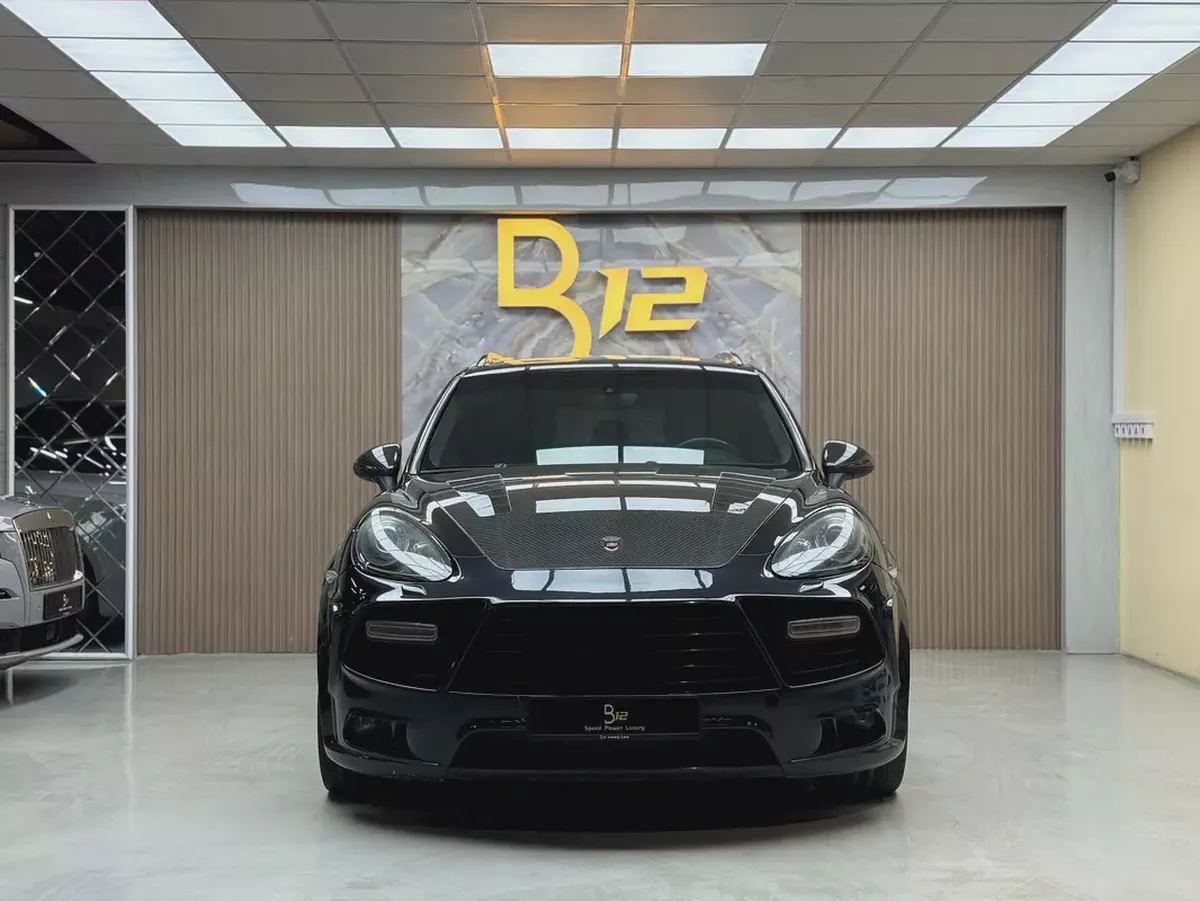 Porsche Cayenne Turbo 2013 | GCC Specs | Low Mileage | High Option-2-2
