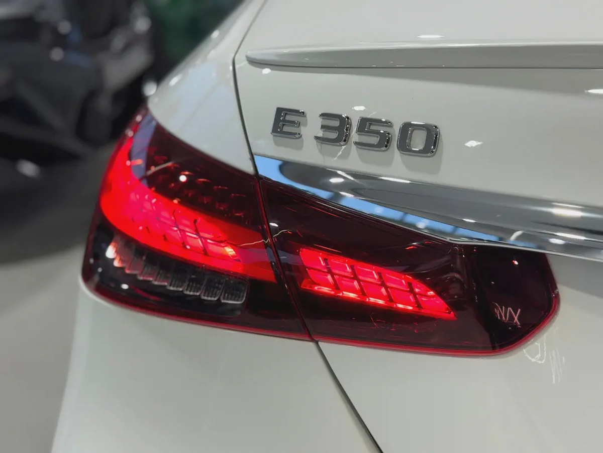 Mercedes-Benz E350 | 2023 | Full Option | Excellent Condition-19-19