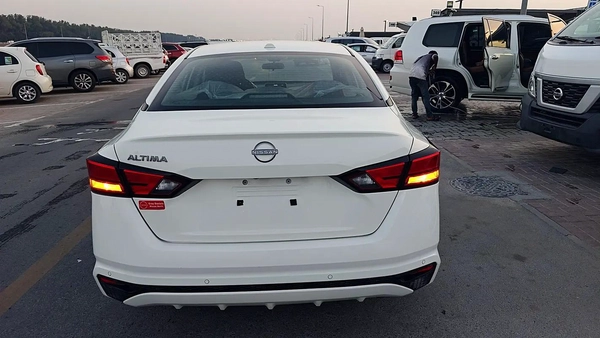 2025 Nissan Altima SE - American Specs - GCC Ready
