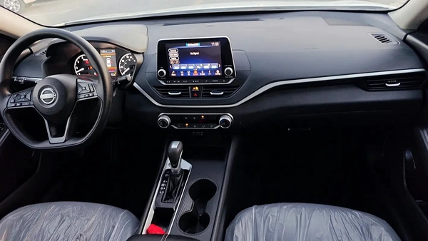 2025 Nissan Altima SE - American Specs - GCC Ready