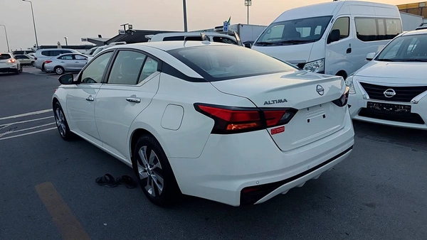 2025 Nissan Altima SE - American Specs - GCC Ready