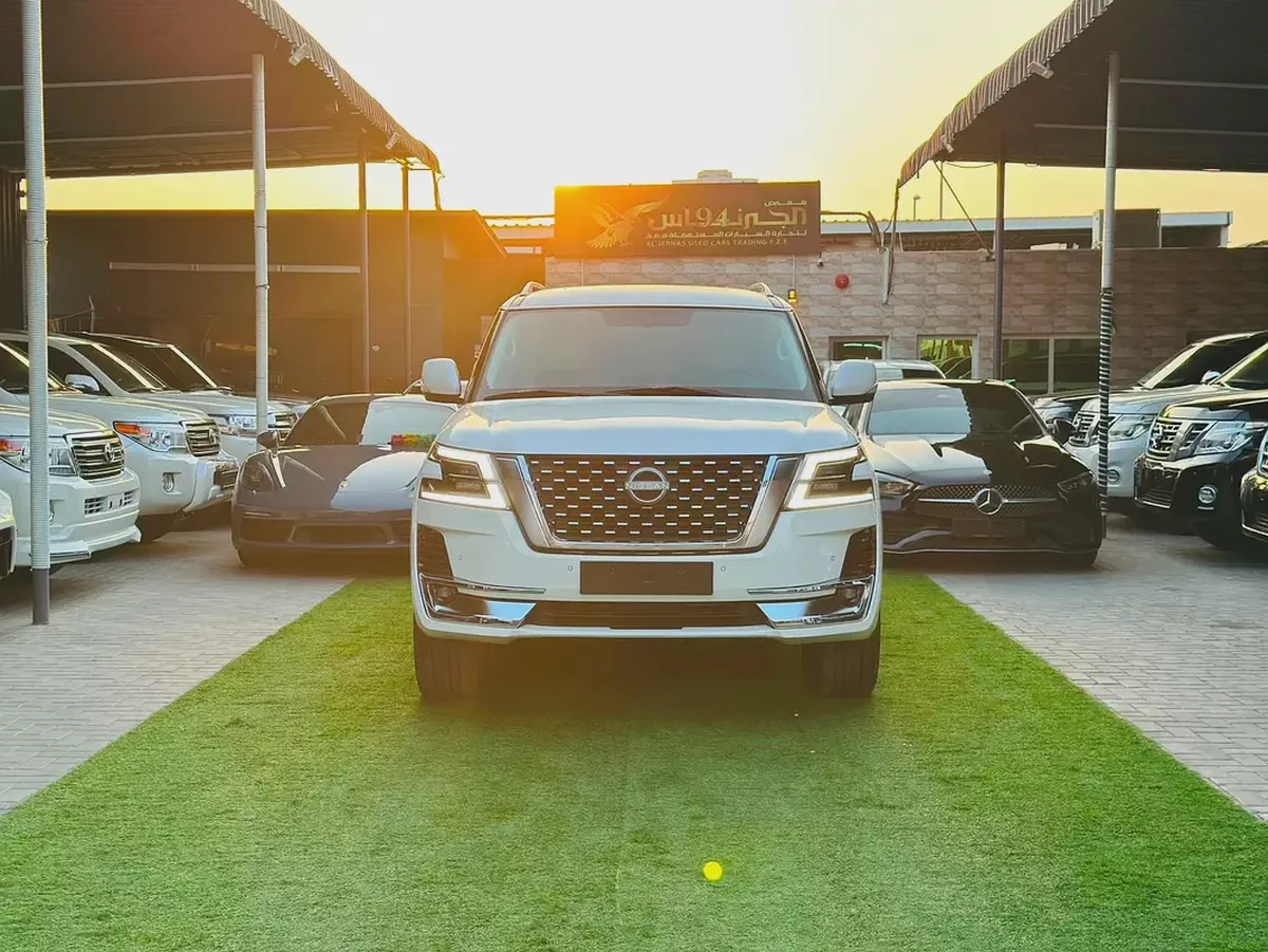 نيسان باترول LE Titanium موديل 2023 | محرك 5.6L V8 | فل أوبشن | مواصفات خليجية