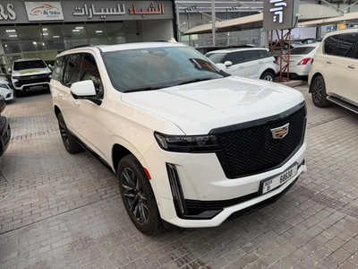 Cadillac Escalade Luxury 6.2L Luxury600 GCC.-3