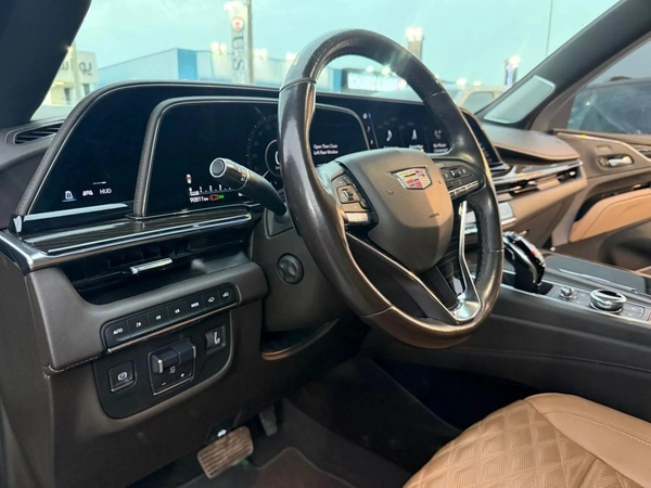 Cadillac Escalade Luxury 6.2L Luxury600 GCC.