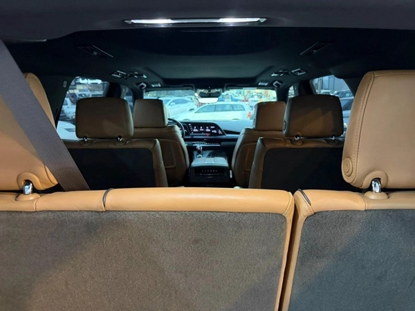 Cadillac Escalade Luxury 6.2L Luxury600 GCC.