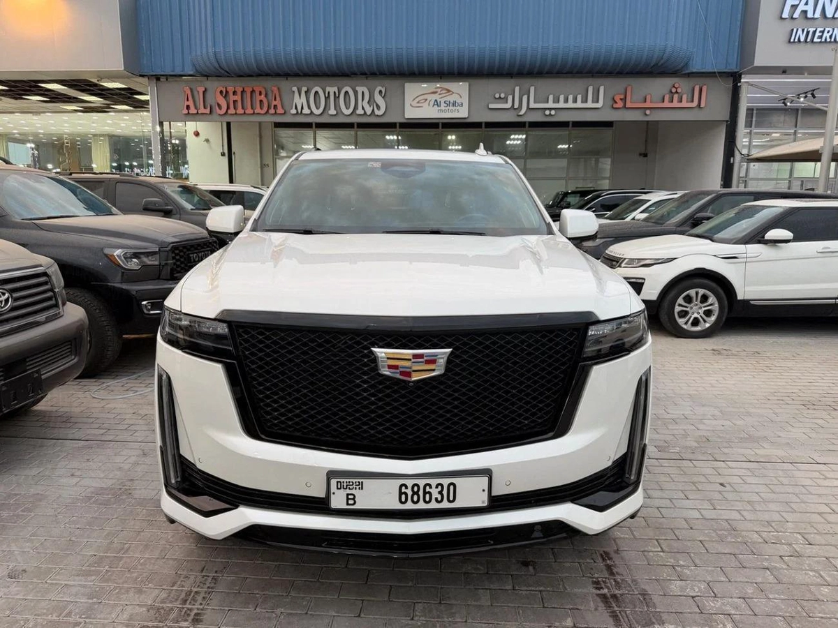 Cadillac Escalade Luxury 6.2L Luxury600 GCC.
