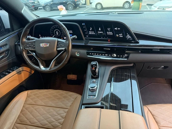 Cadillac Escalade Luxury 6.2L Luxury600 GCC.