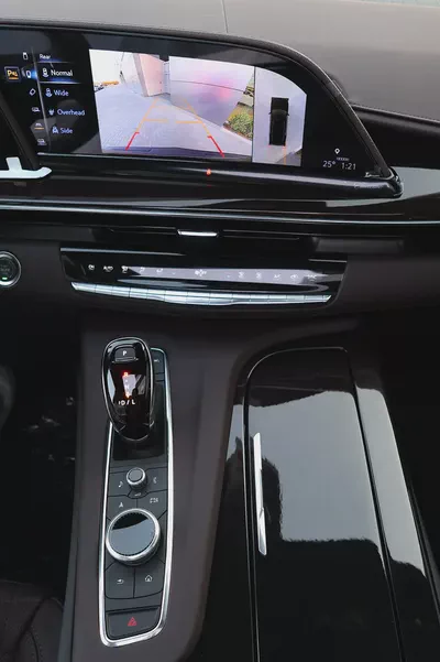 CADILLAC ESCALADE 600 SPORT PLATINUM-0KM-2024-GCC SPECS-UNDER WARRANTY  SERVICE-BRAND NEW-13