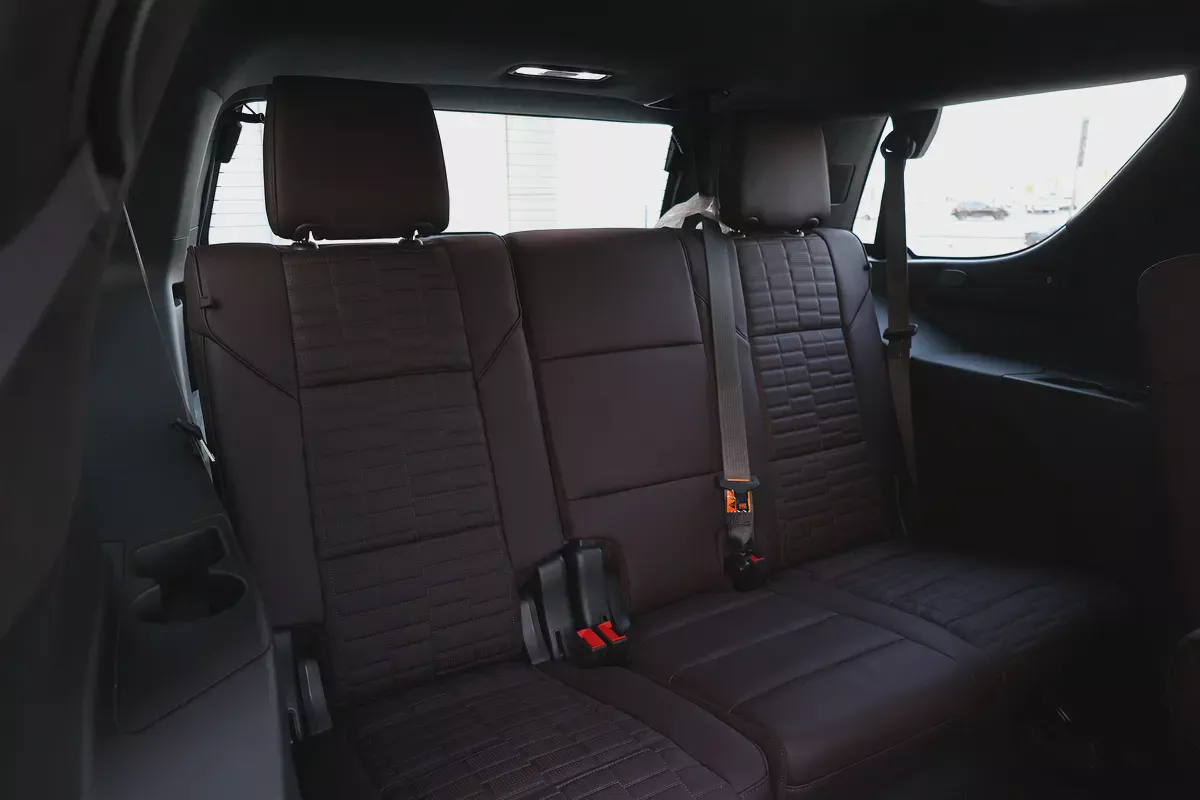 CADILLAC ESCALADE 600 SPORT PLATINUM-0KM-2024-GCC SPECS-UNDER WARRANTY  SERVICE-BRAND NEW-19-19