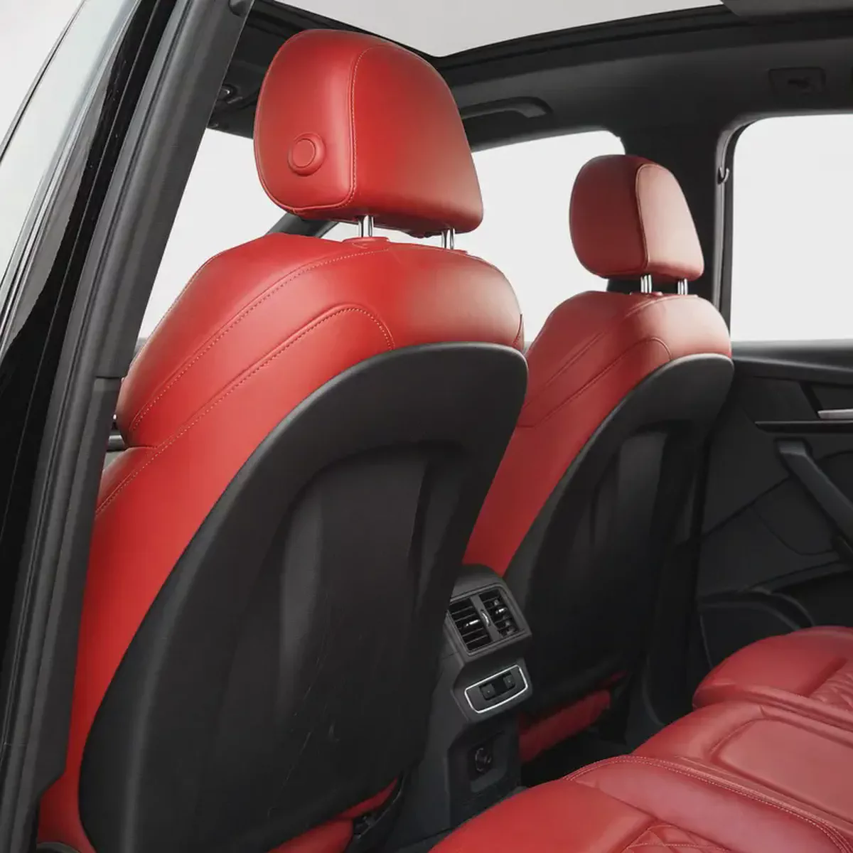 2,778 P.M • 0% Downpayment • Audi SQ5 •  Agency Service Contract-12-12