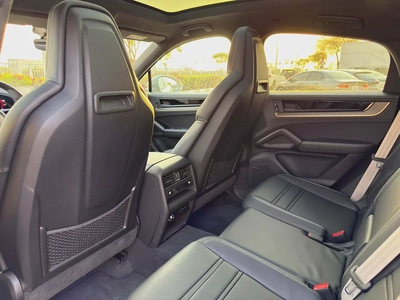 Porsche Cayenne Coupe 2023 | European Specs | Pristine Condition-10