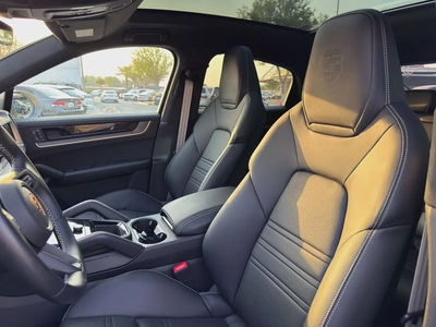 Porsche Cayenne Coupe 2023 | European Specs | Pristine Condition-3