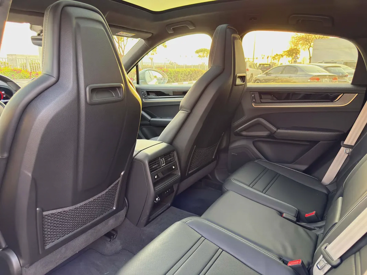 Porsche Cayenne Coupe 2023 | European Specs | Pristine Condition-10-10