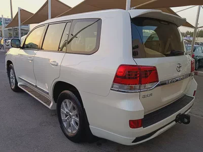 Toyota Land Cruiser GXR 2018 | GCC Specs | Pristine Condition-3