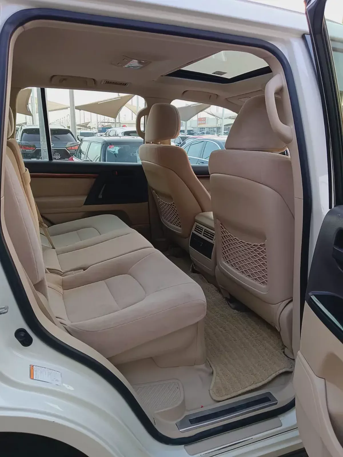 Toyota Land Cruiser GXR 2018 | GCC Specs | Pristine Condition-7-7