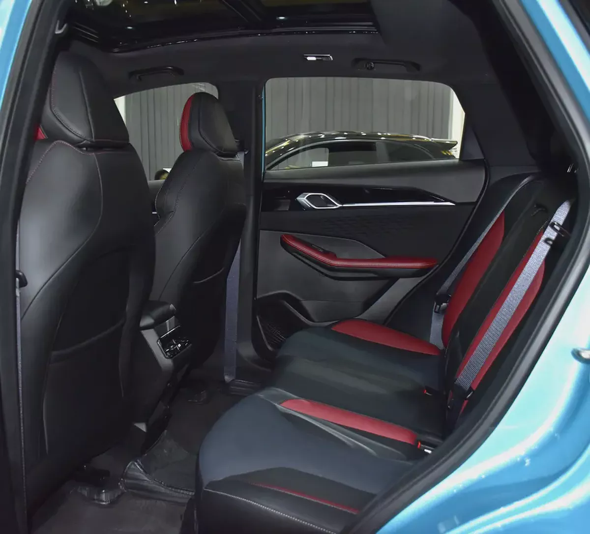 AED 1,031 EMi for 5Yrs | Geely Coolray ( 2025 Model ) in Blue Color GCC Specs-14-14