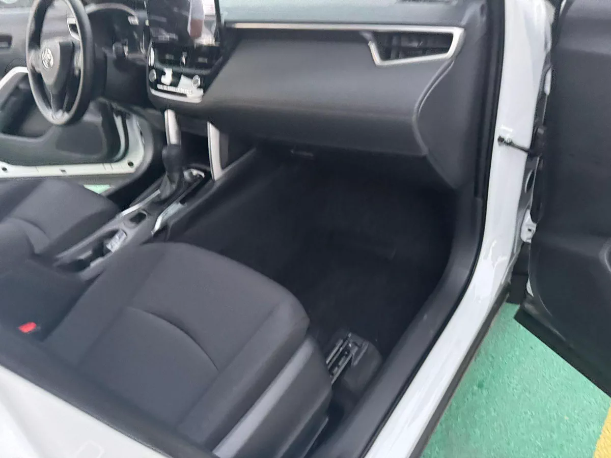 New 2025 Toyota Corolla Cross-2-2