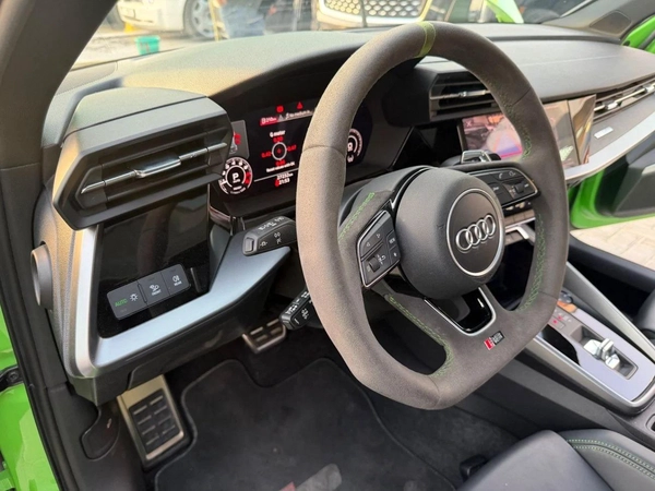 Audi RS3 TFSI quattro 2.5L Sportback