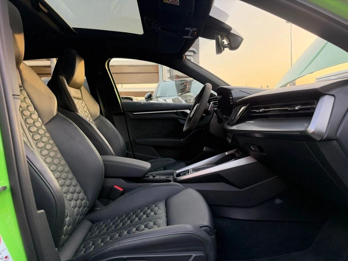 Audi RS3 TFSI quattro 2.5L Sportback