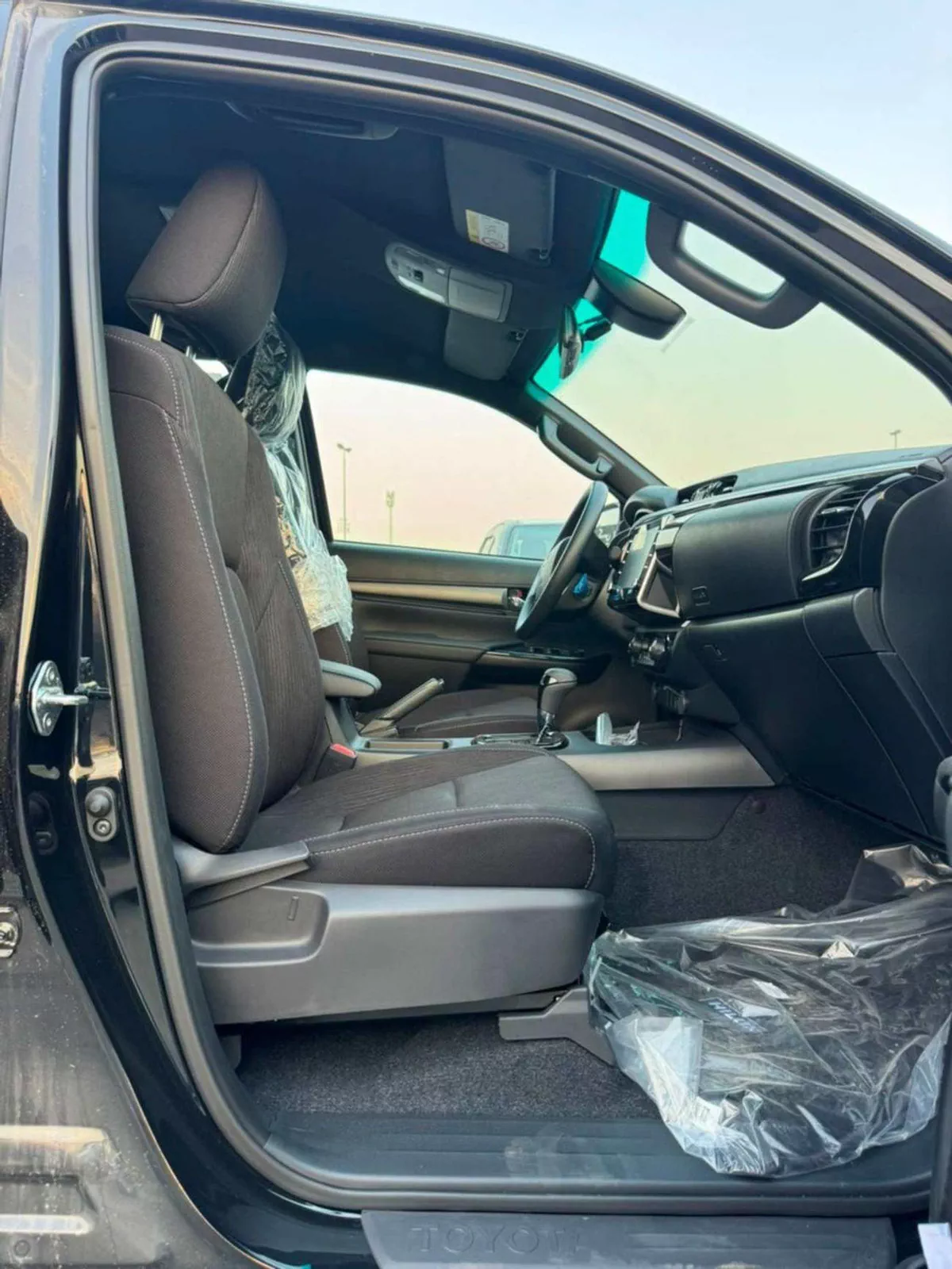 Toyota Hilux ADVENTURE SR5 ADVENTURE || DOUBLE CABIN || 2.8L V4 DIESEL / RADAR / 360*CAMERA / AIR COMPRESSOR / FULL OPTION-11-0